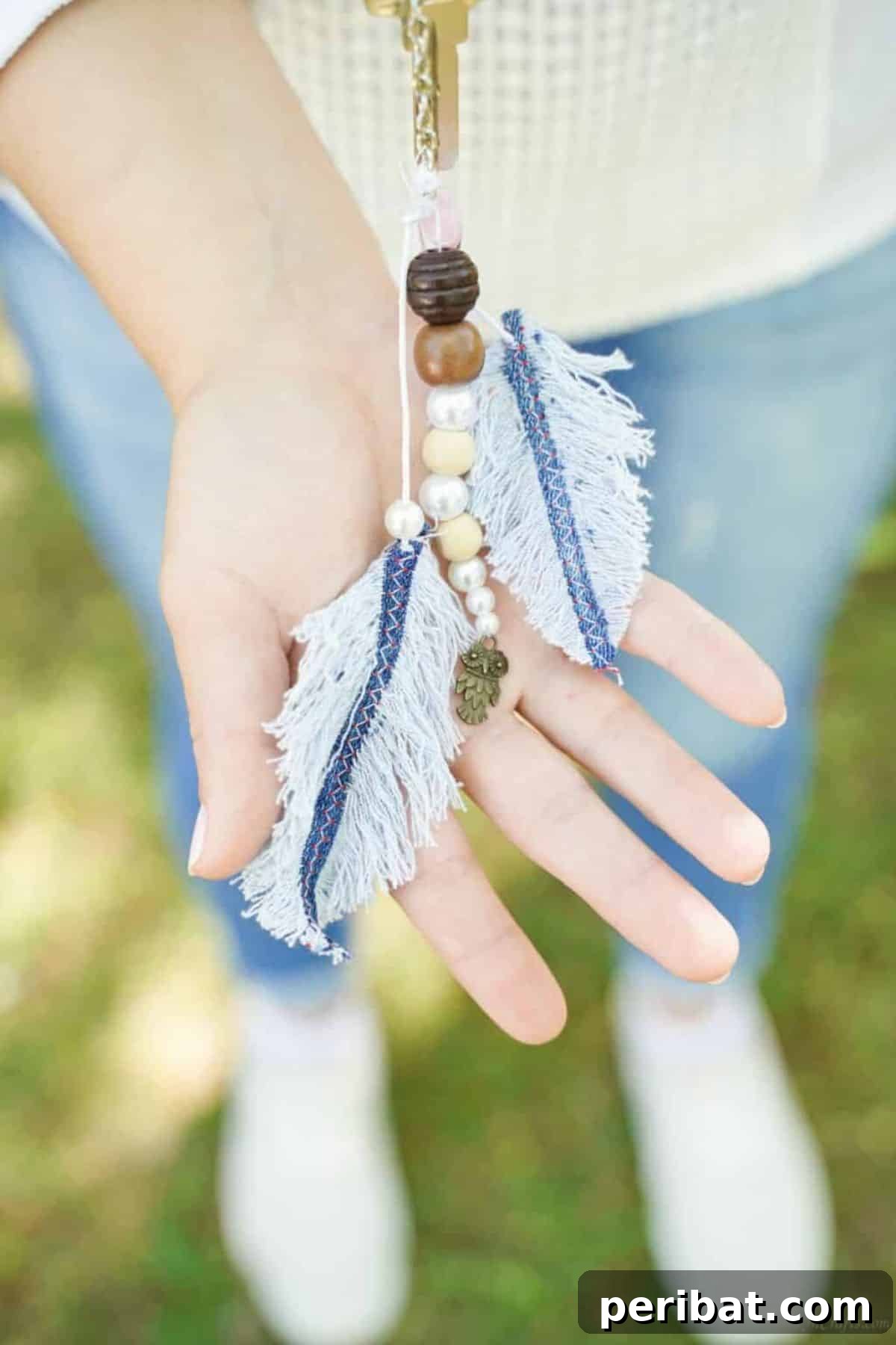 Craft 50 Amazing DIY Keychains 3 DIY Denim Feather Keychain