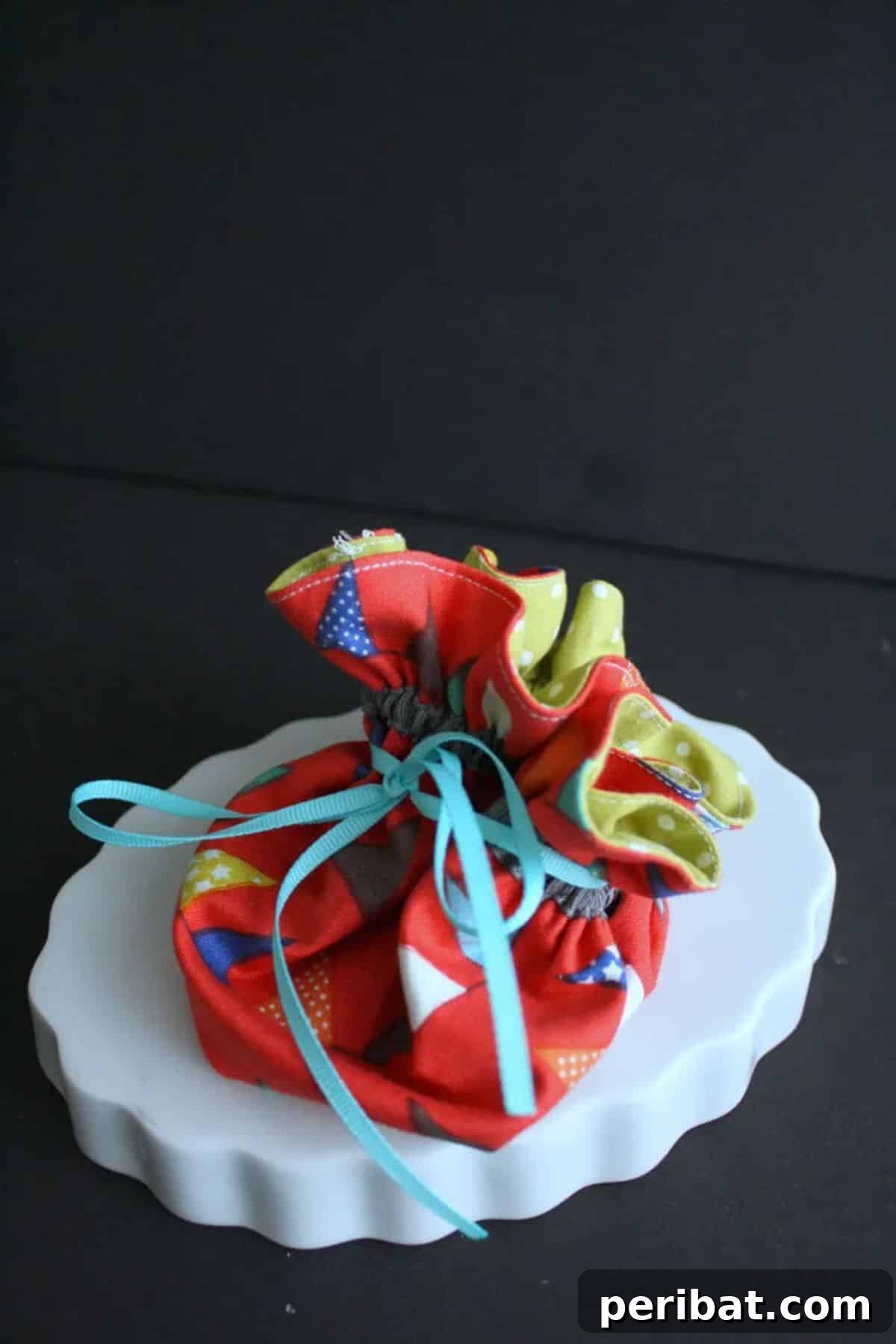 Handmade Hugs: 34 Practical DIY Gifts for Your Sister 13 20-Minute Circular Pouch Gift Card Holder