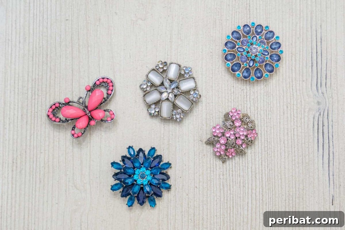 Handmade Hugs: 34 Practical DIY Gifts for Your Sister 23 DIY Vintage Jewelry Magnets