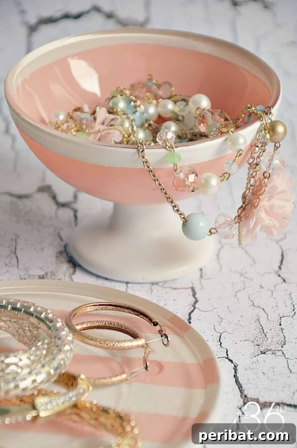 39 Adorable Handmade Gifts for Your Daughter 10 DIY Jewelry Holder for Organized Accessories