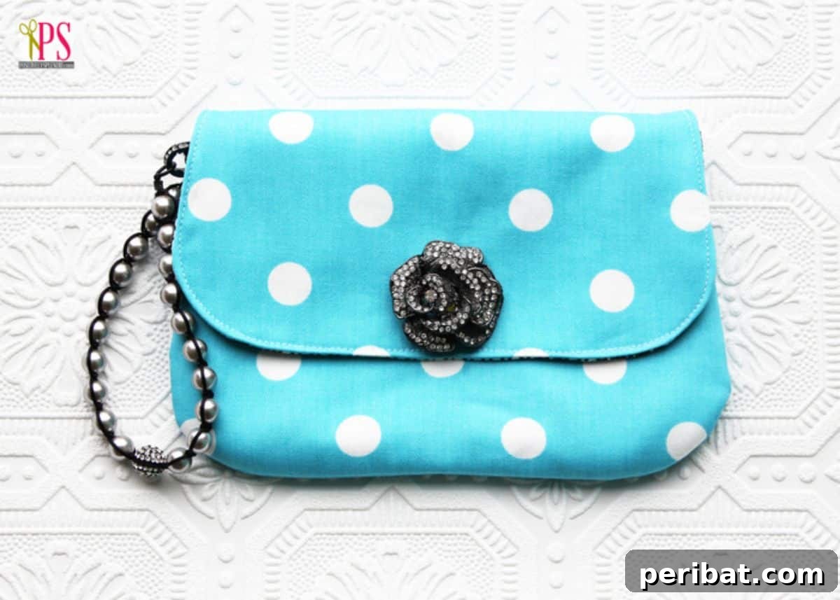 41 Loving Handmade Gifts for Your Wife 33 DIY Elegant Wristlet Clutch for Special Occasions