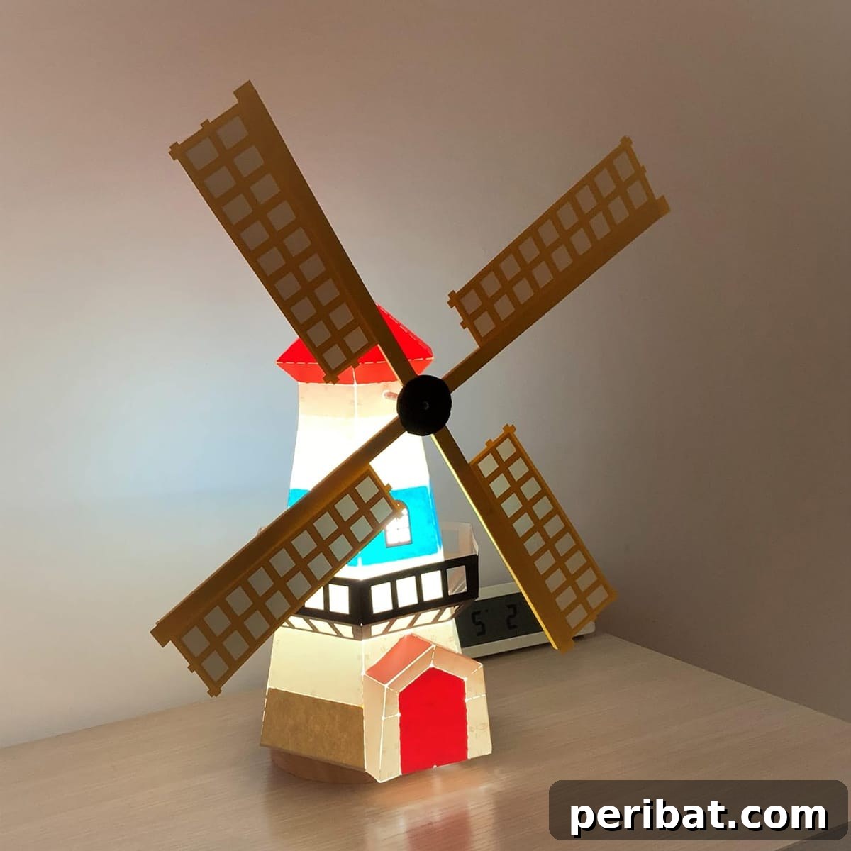 windmill shaped lamp