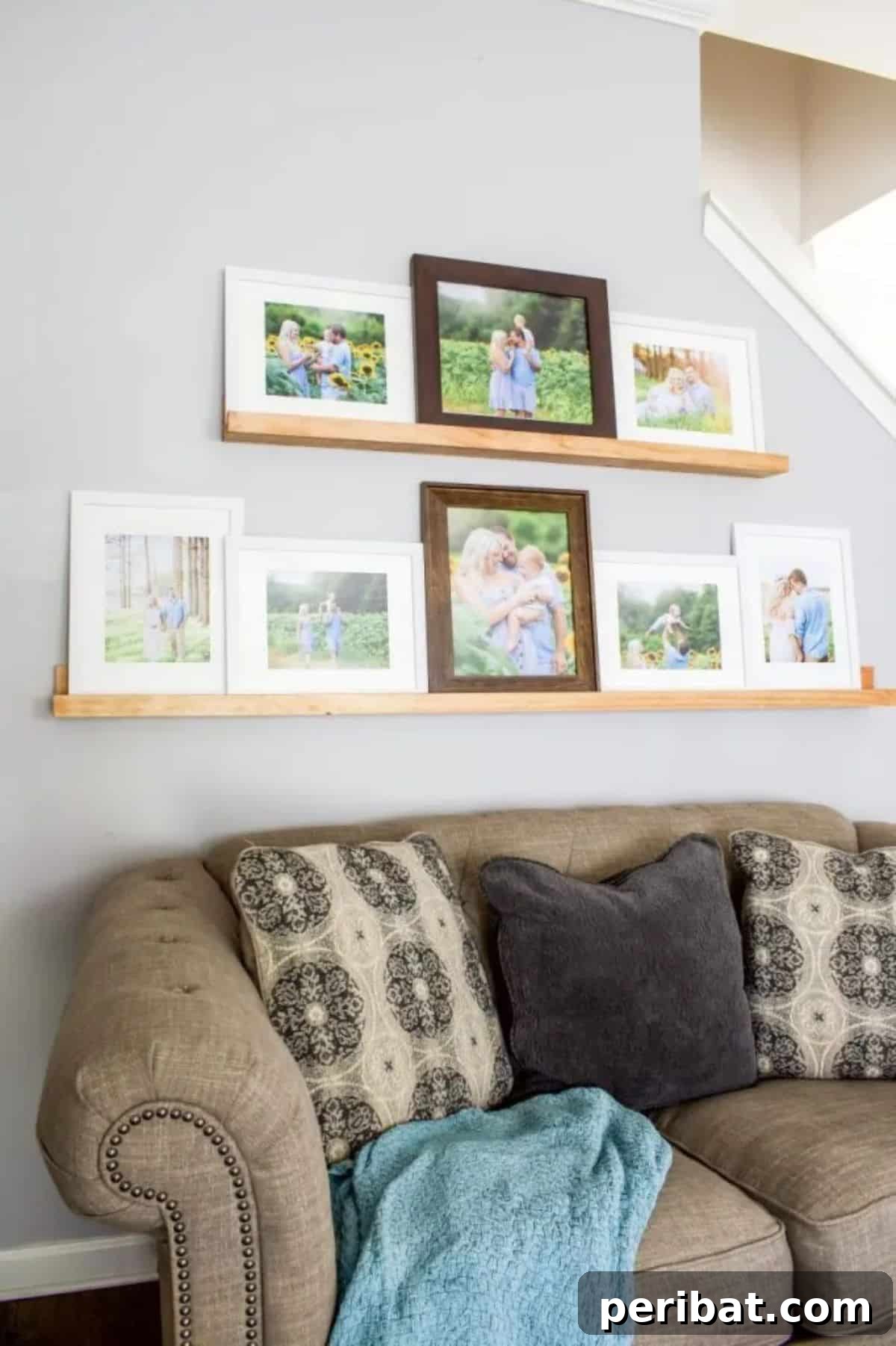 Clutter-free DIY Picture Ledge for family photos