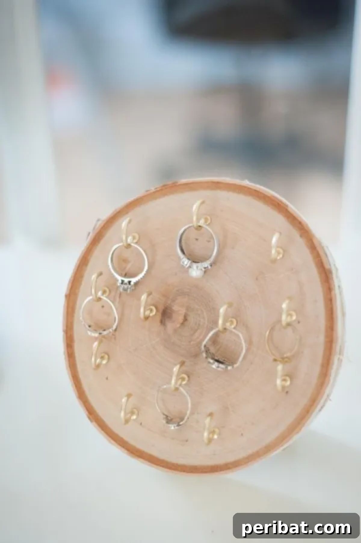 DIY wood round ring holder, rustic jewelry display, handmade gift for girlfriend