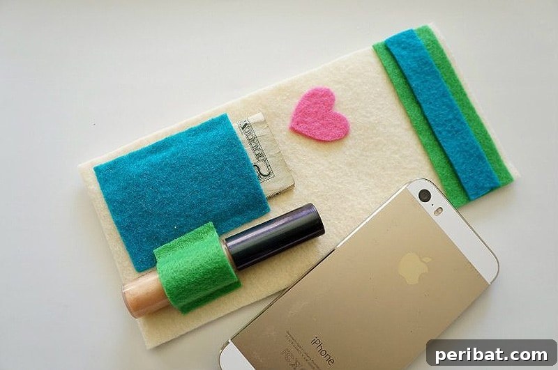 Your Phone Your Canvas 45 DIY Case Crafts 26 A quick and easy no-sew phone case crafted from felt, featuring a simple button closure for secure and convenient carrying.