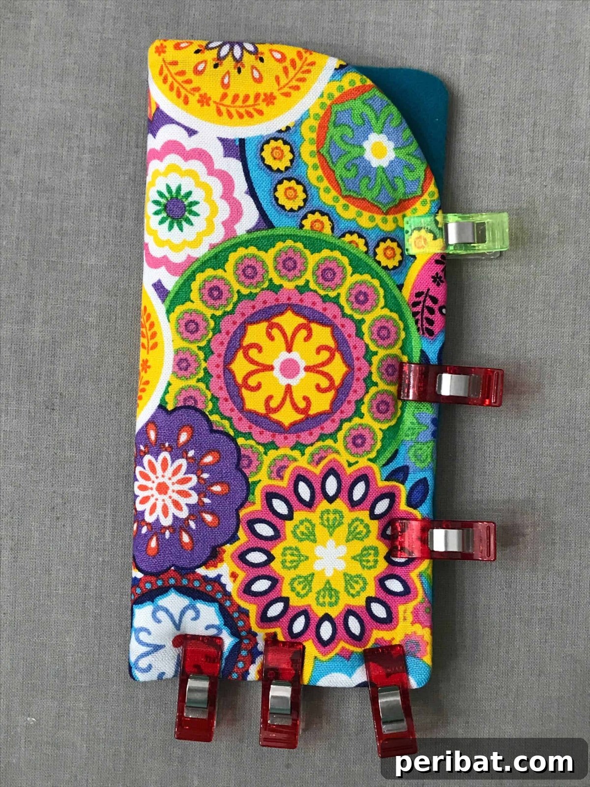 Craft Your Own Stylish Sunglass Cases 30 holding patterned glasses bag