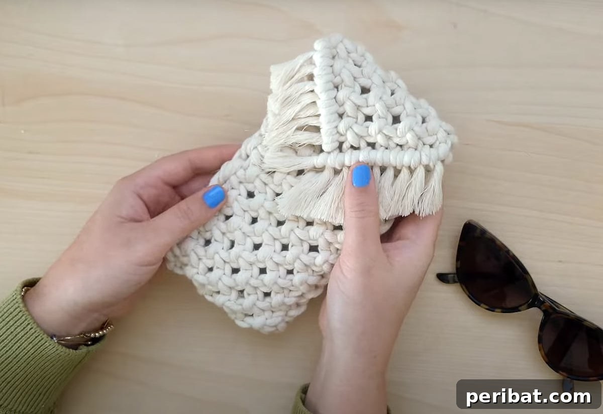 Craft Your Own Stylish Sunglass Cases 38 macramé sunglass pouch