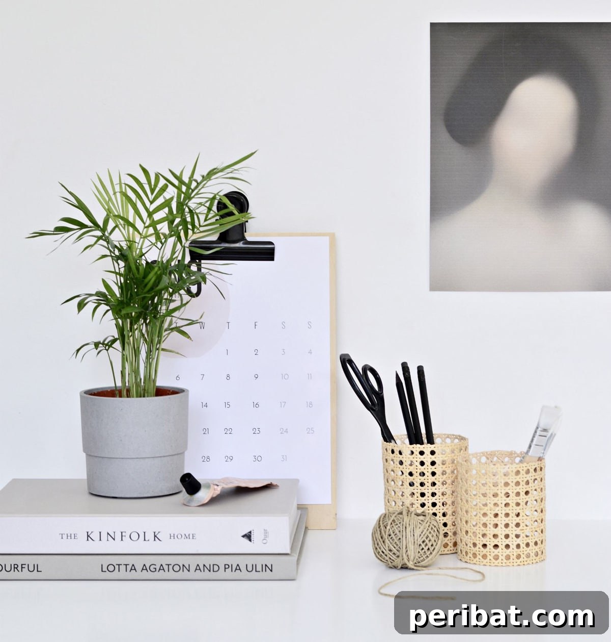 chic and minimalist rattan pen holde
