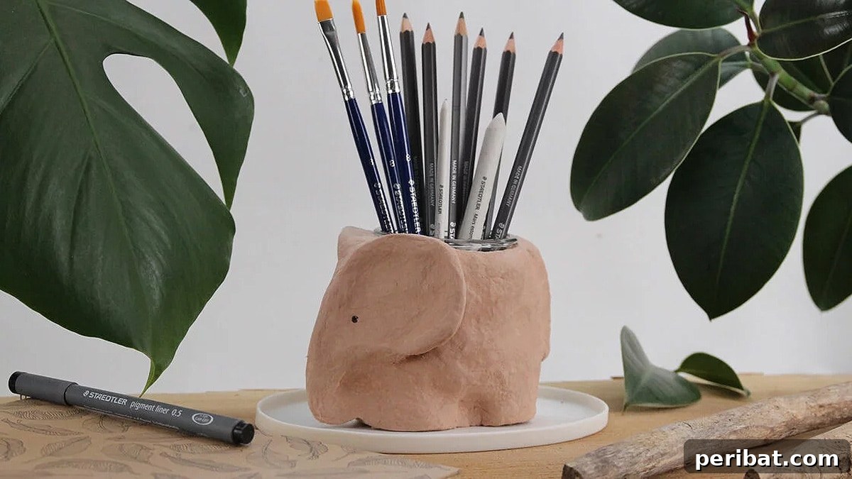 pen holder in elephant design