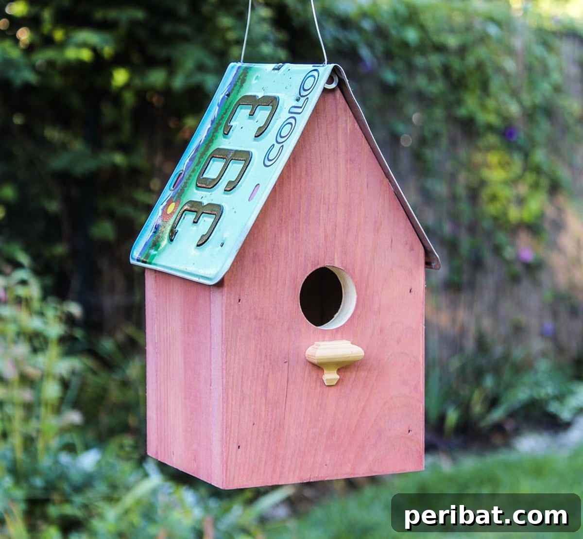 45 Creative DIY Birdhouse Projects 15 license plate birdhouse