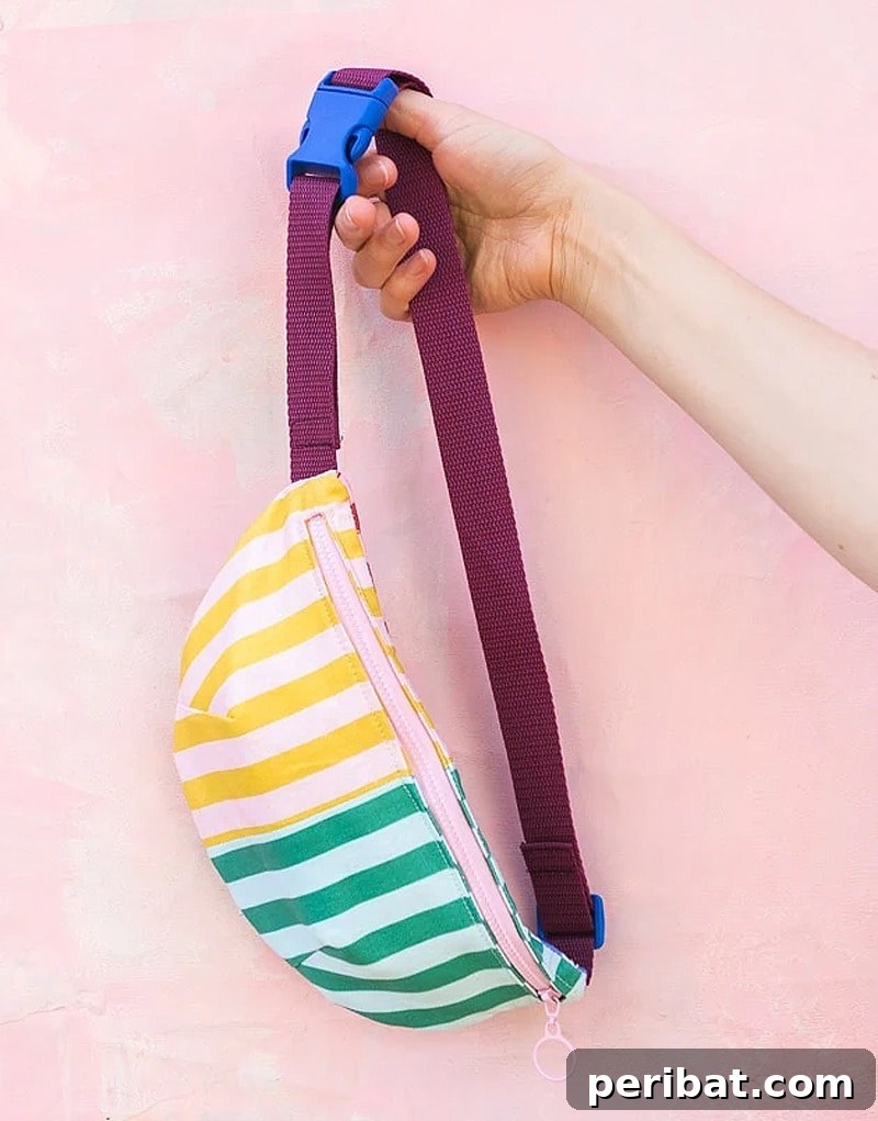Simple DIY Ideas for Grown-Ups 50 Projects 49 holding hip bag