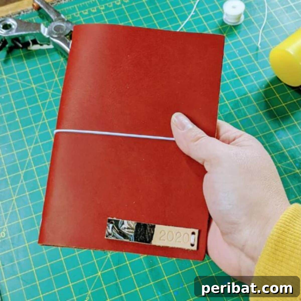 Craft Your Own: 41 Inspiring Leather Journal Projects 19 Leather Journal Cover