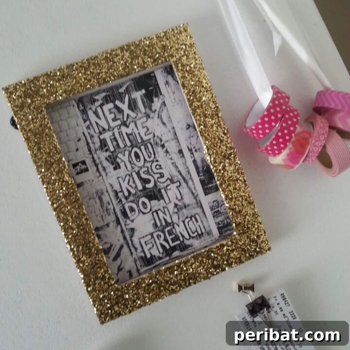 45 Inspiring DIY Photo Frame Projects 10 DIY Glitter Frames
