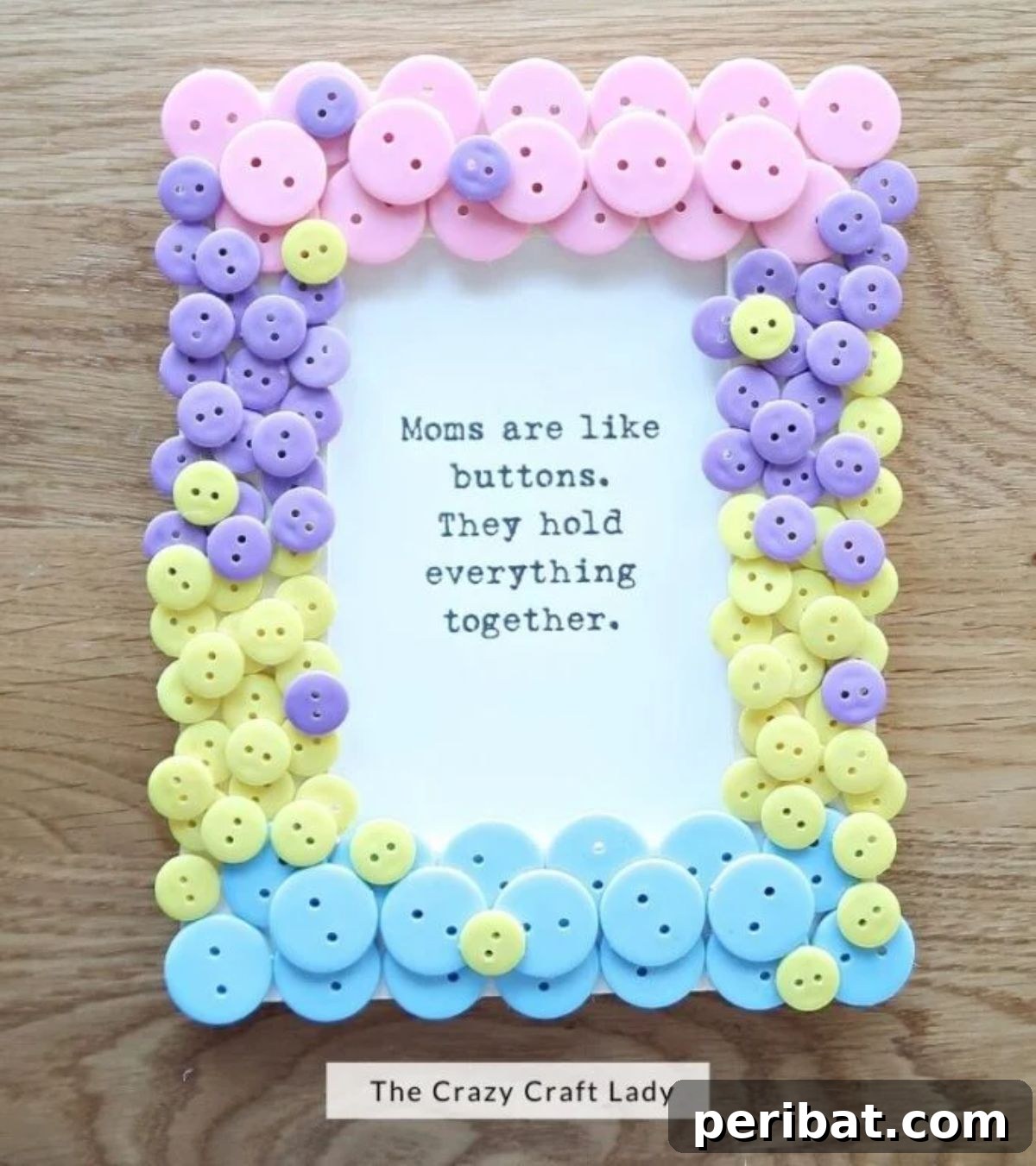 29 Creative Button Art Projects from Upcycled Buttons 17 DIY Mother’s Day Button Picture Frame
