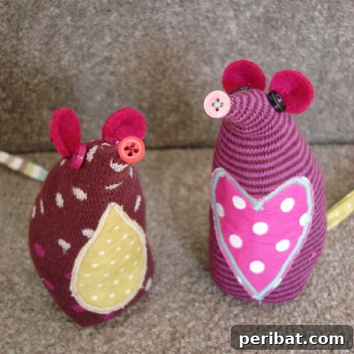 25 Whimsical Sock Toy Crafts Made Simple 24 Sock Mouse