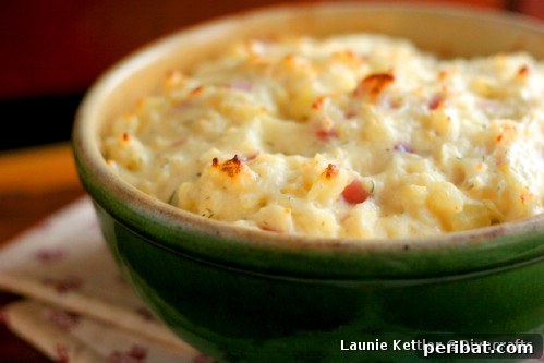 Comforting Turkey Shepherd's Pie with Horseradish Cheddar Mash 3 Perfectly boiled russet potatoes, drained and ready for mashing into a creamy topping