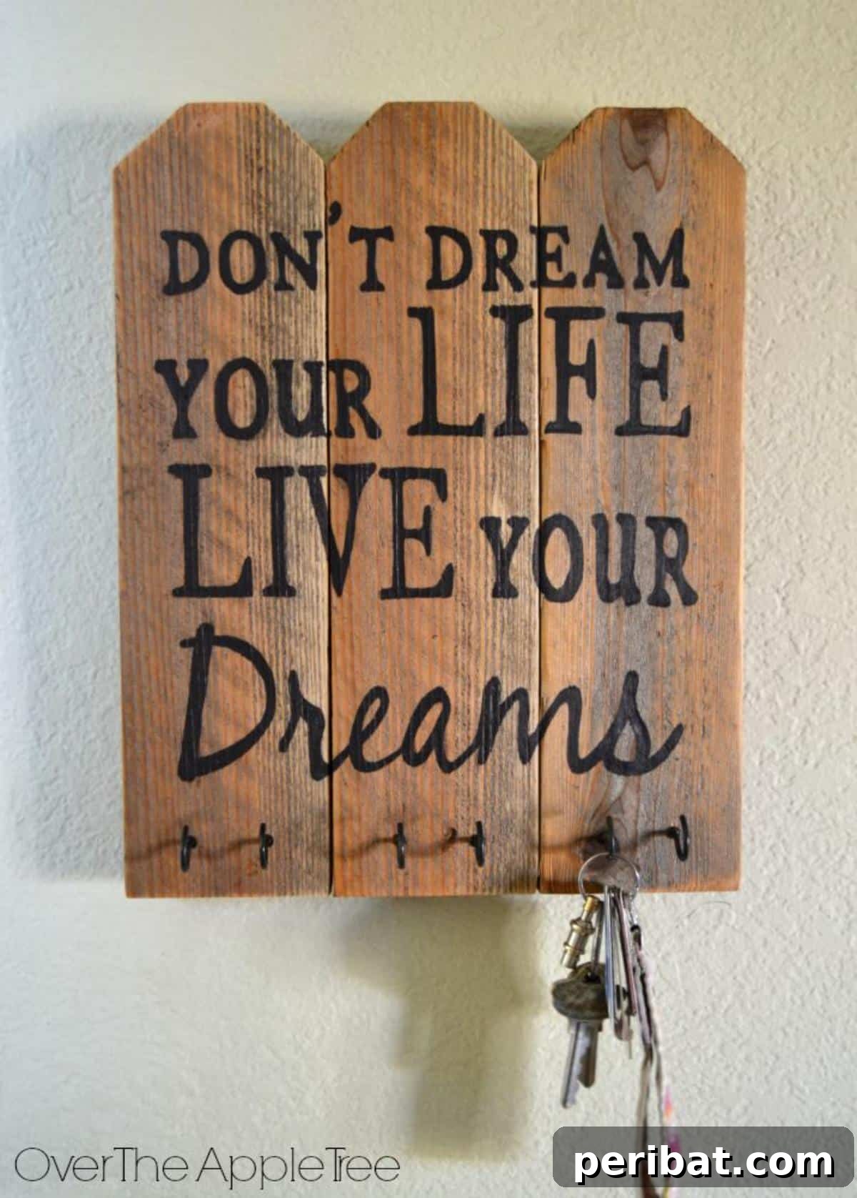 47 Clever DIY Key Holder and Organizer Projects 29 DIY Key Holder Recycled Wood Sign
