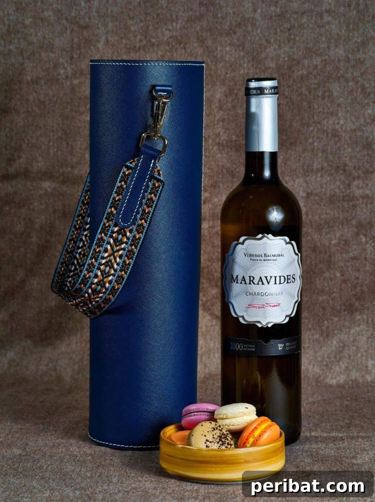 22 Creative DIY Wine Gift Bags 16 Leather Wine Bag - exquisite and durable carrier with professional finish.