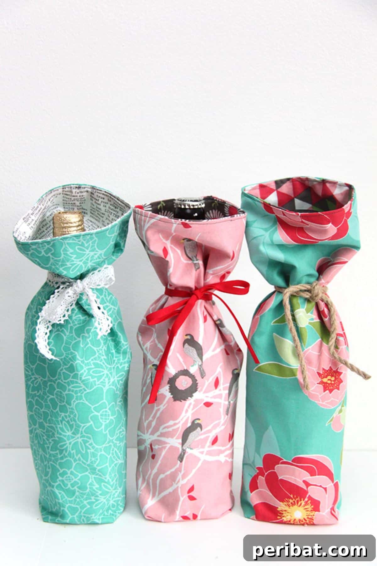 22 Creative DIY Wine Gift Bags 3 DIY 10-Minute Wine Bags - quick and easy sewing project for beginners.