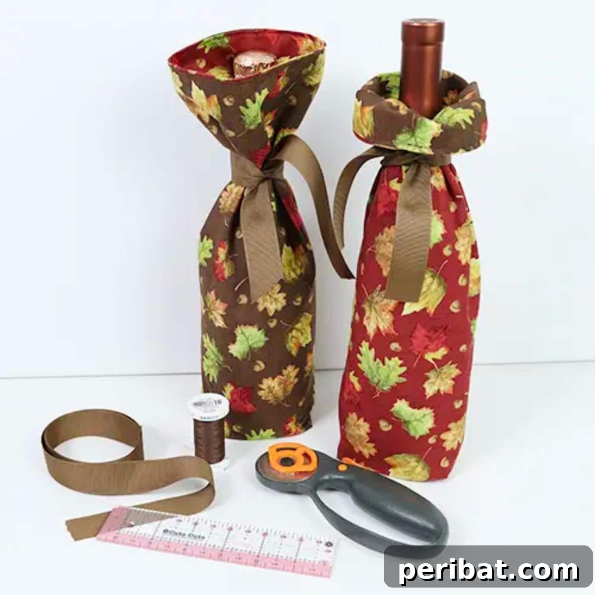 22 Creative DIY Wine Gift Bags 8 DIY Quick and Easy Reversible Wine Bags - elegant and suitable for impromptu invitations.
