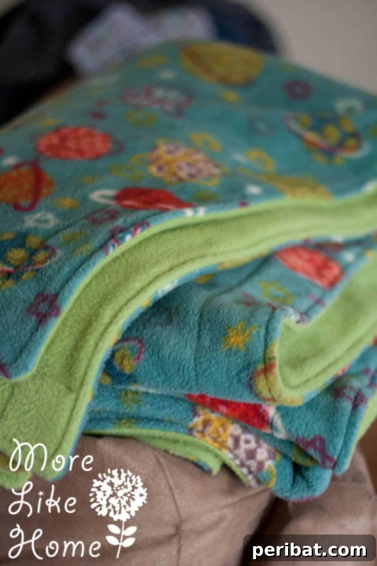 32 Cozy DIY Throw Blanket Ideas 14 DIY Fleece Blanket