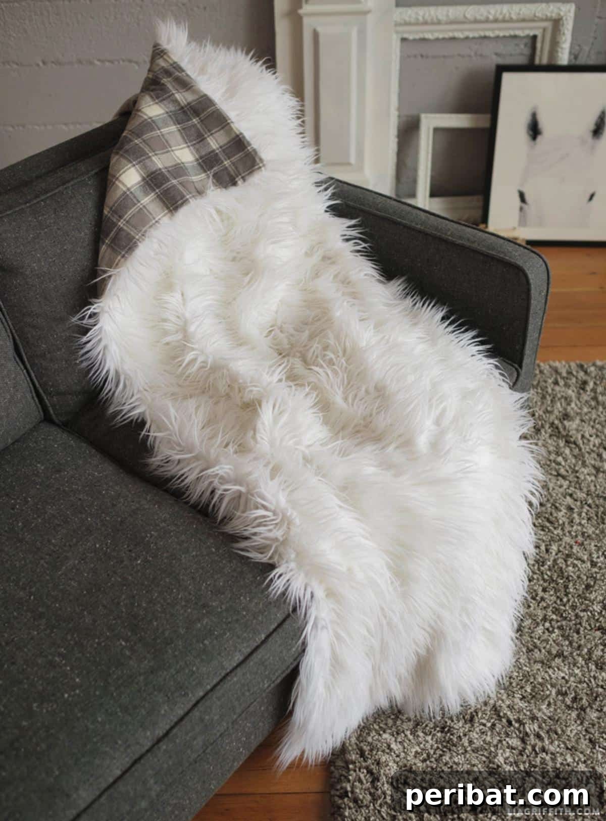 32 Cozy DIY Throw Blanket Ideas 28 Faux Fur Throw Blanket