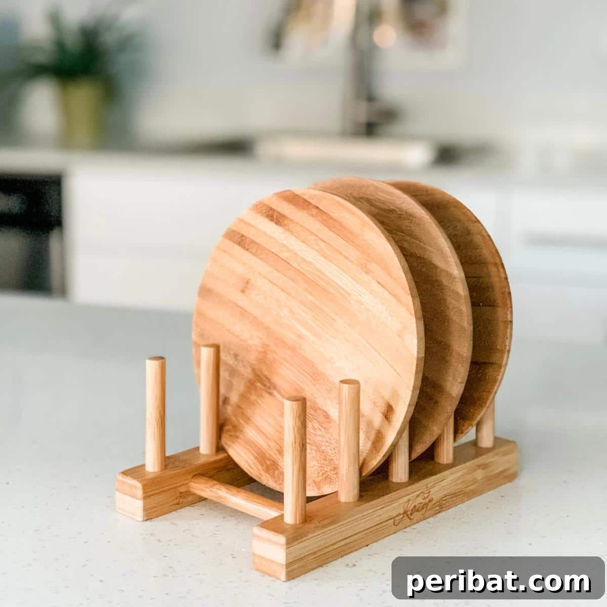 Simple Woodworking and Carving DIY Plate Rack for Craftsmen