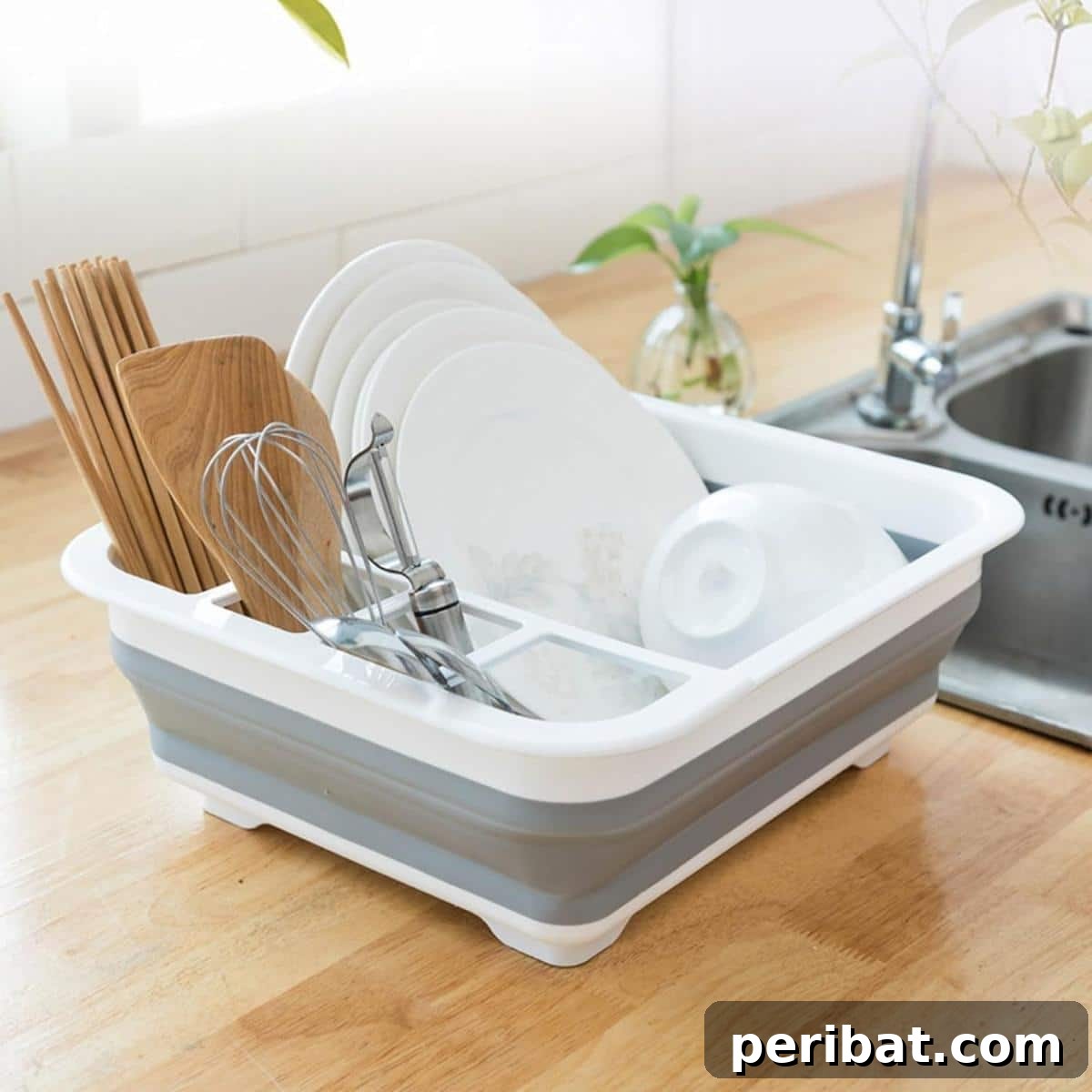 Space-Saving DIY Foldable Plate Rack