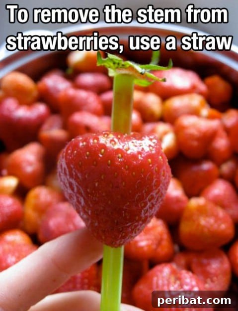 250 Smart Life Hacks to Simplify Your Life 176 Strawberry stem removal hack with a straw