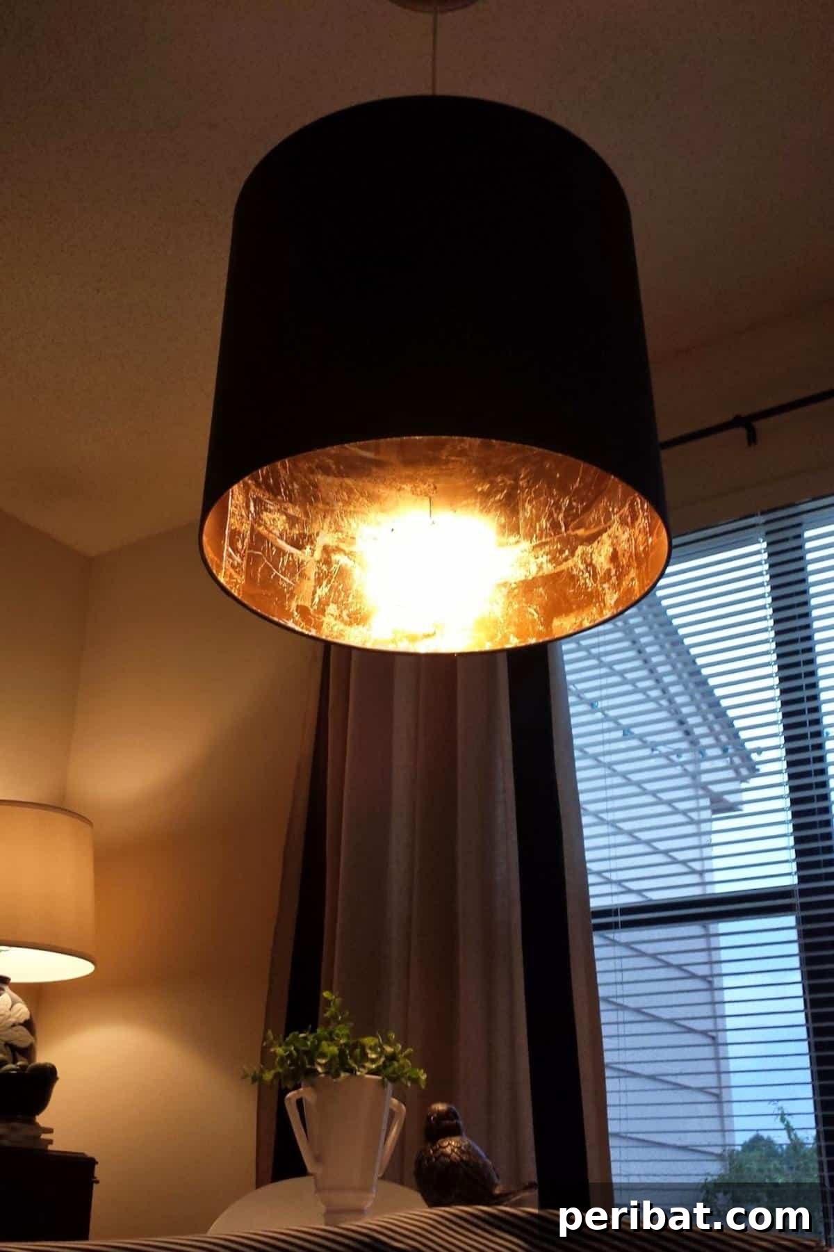 50 Creative DIY Lampshade Makeovers 41 DIY Gold Leafing For Lampshade