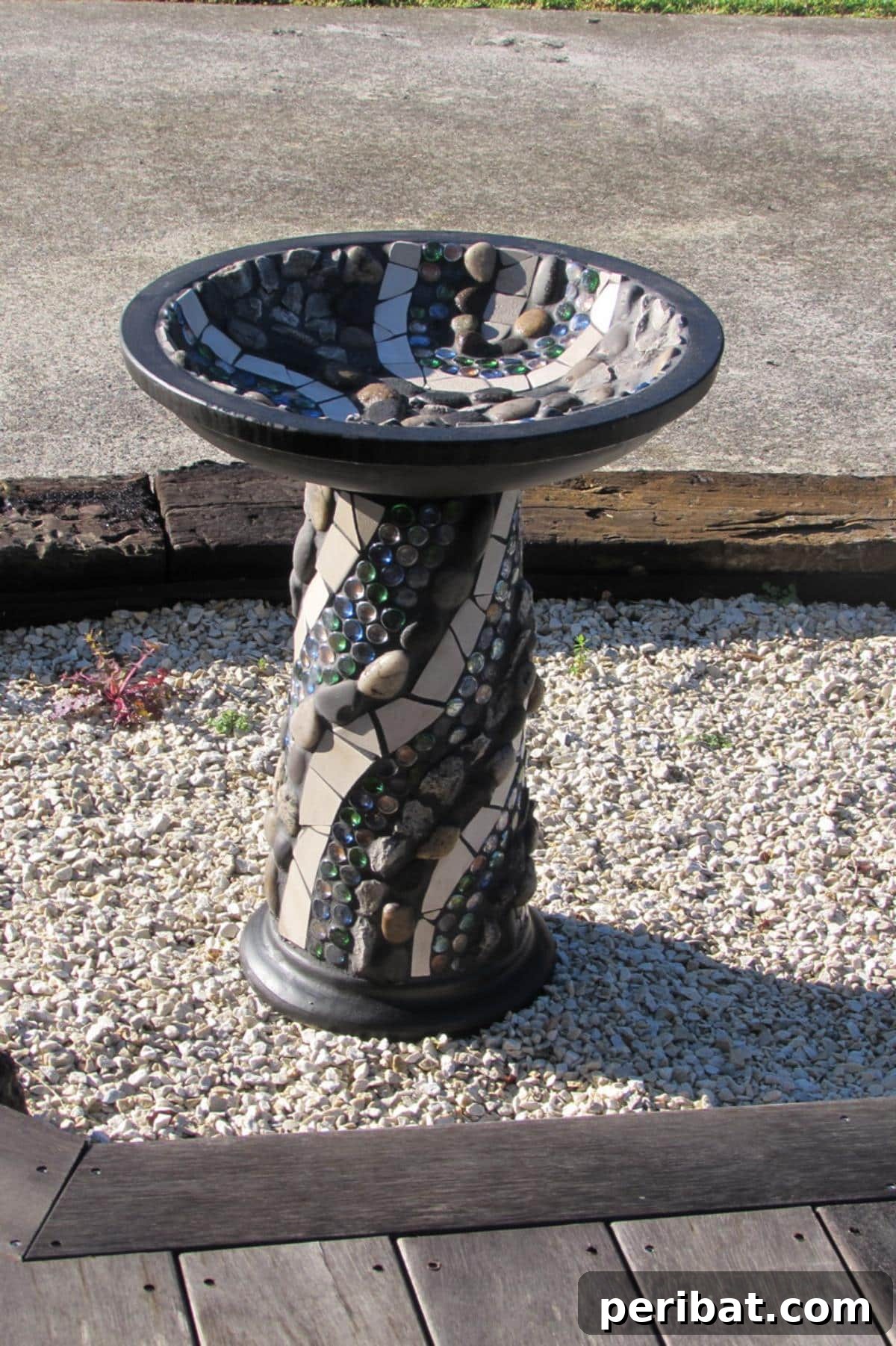 DIY Mosaic Birdbath
