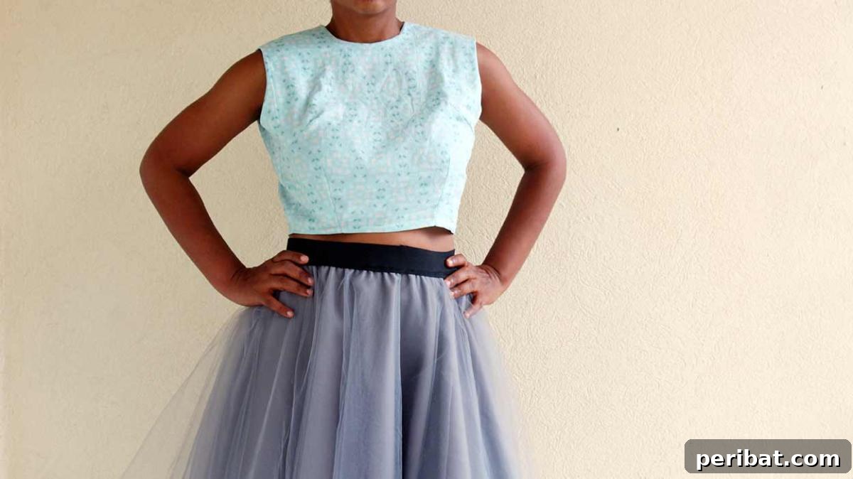 39 Stylish Blouse Sewing Projects 14 DIY crop top.