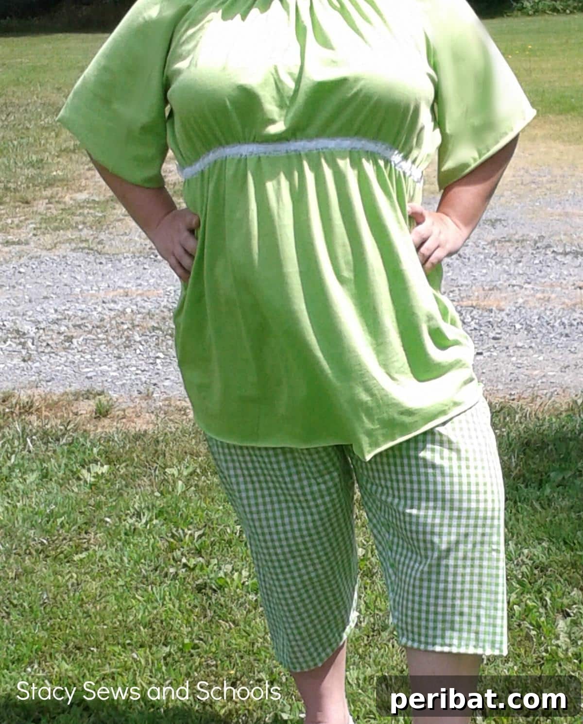 30 Free Plus Size Sewing Projects 15 Knit Peasant Blouse and Gingham Capris