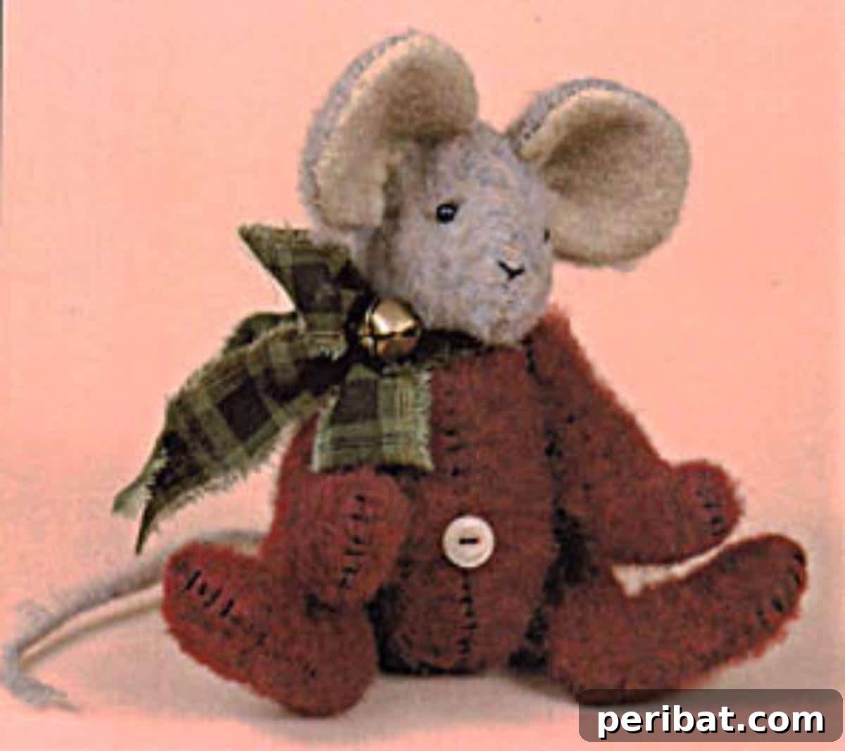 DIY Christmas Mouse Felt, complete with a jingle bell.