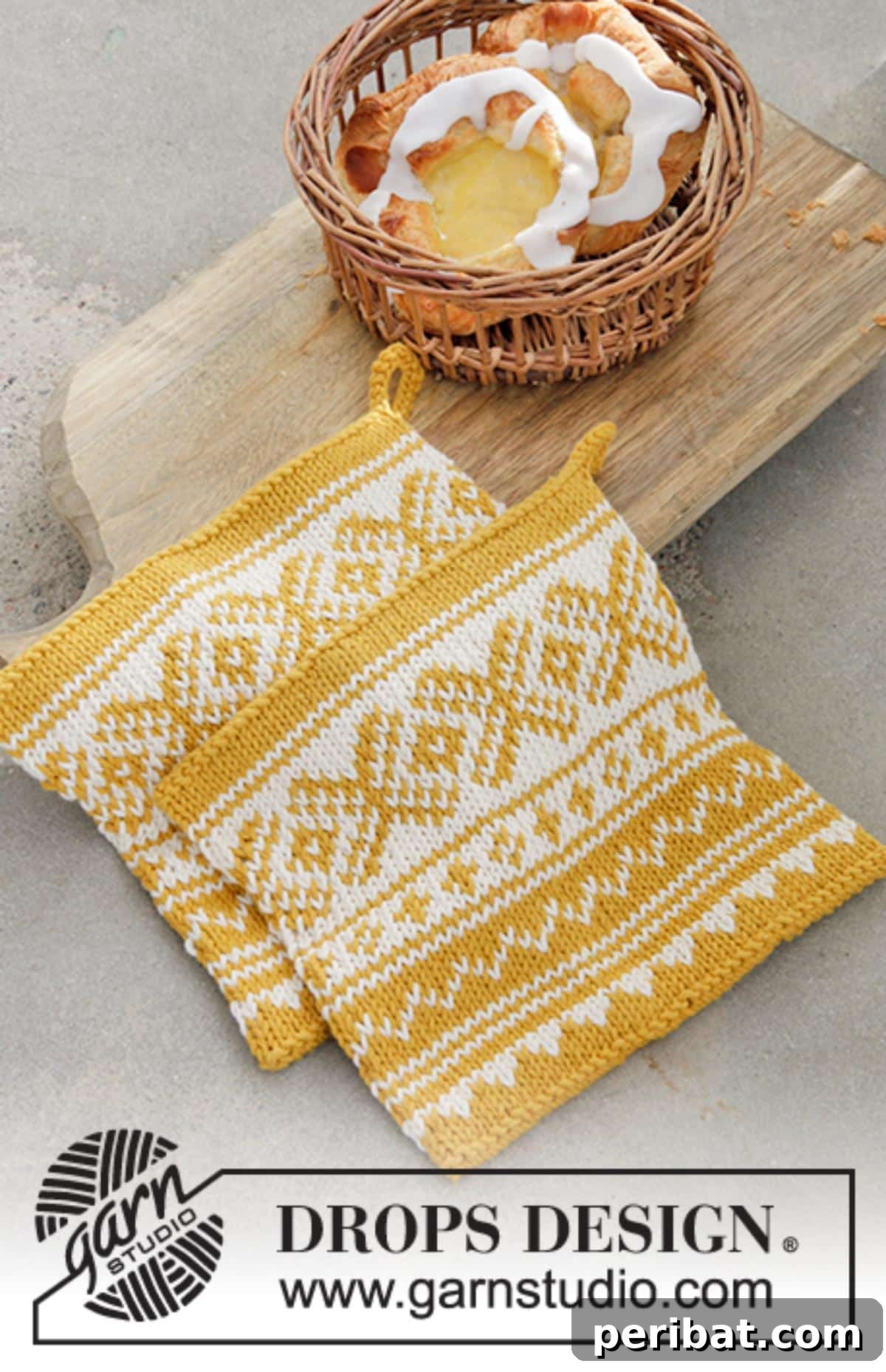 Sun-baked Pot Holder Colorwork with a vibrant sunburst design