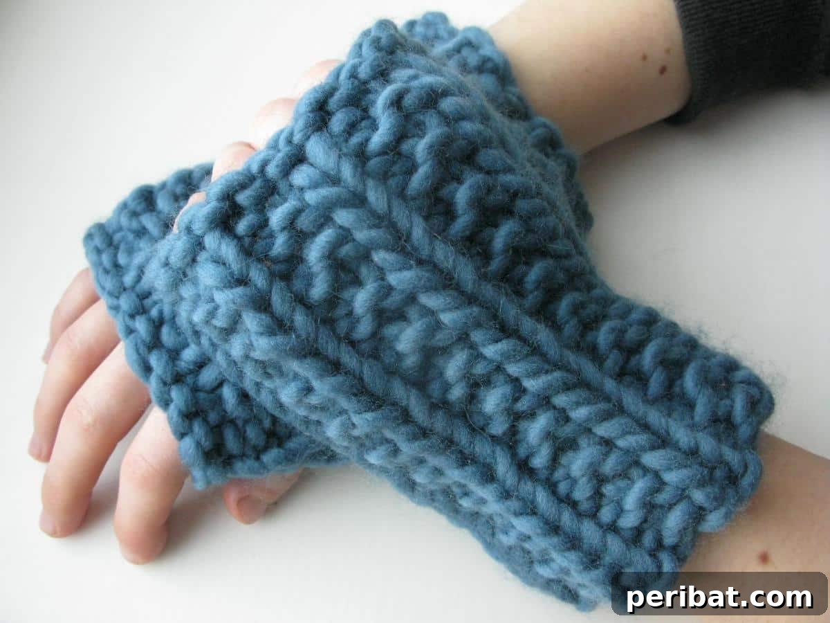 Carsaig Wristwarmers