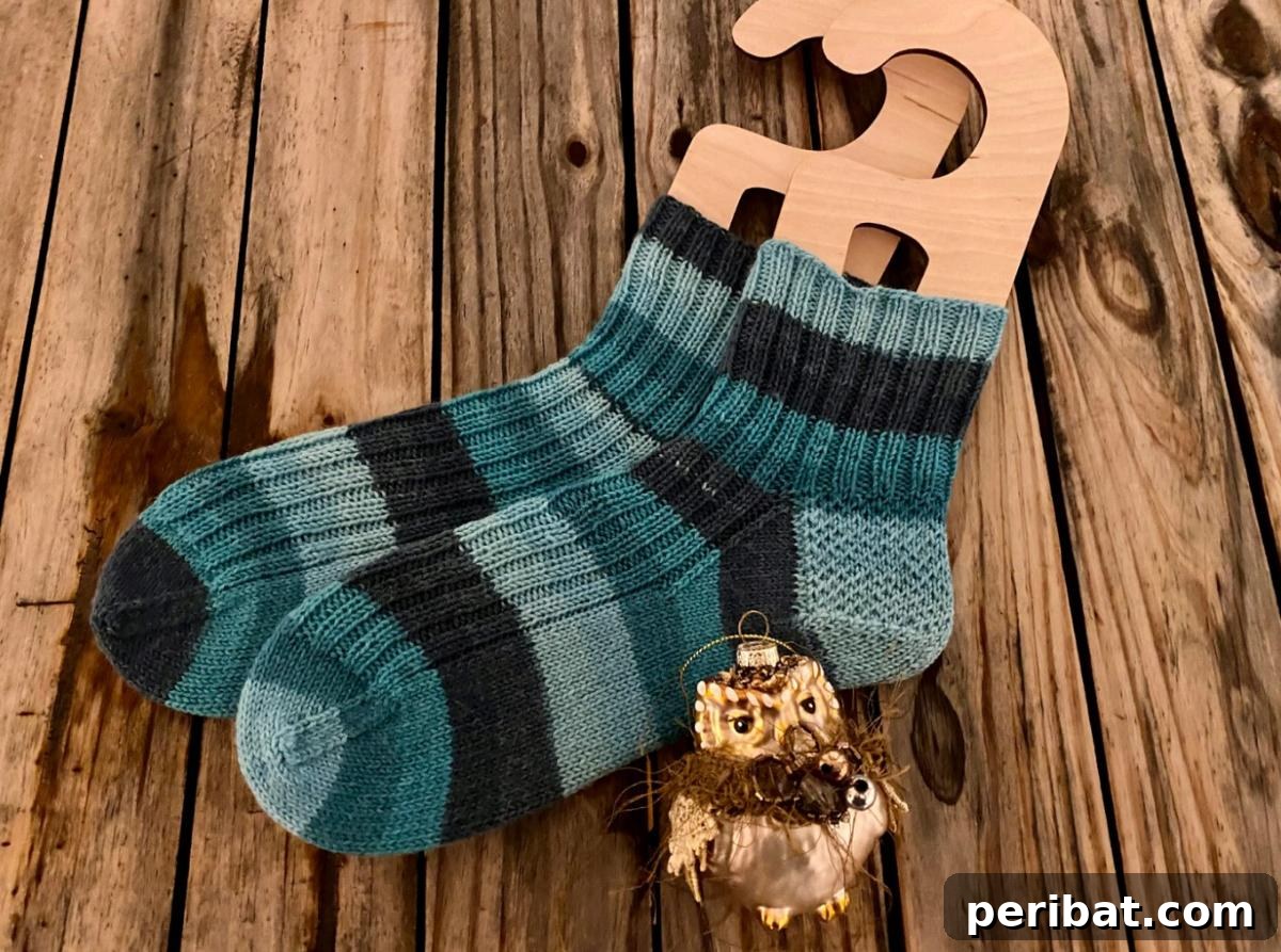 38 Cozy Sock Knitting Patterns 19 Classic and comfortable Cheryl’s Basic Socks, ideal for everyday wear.