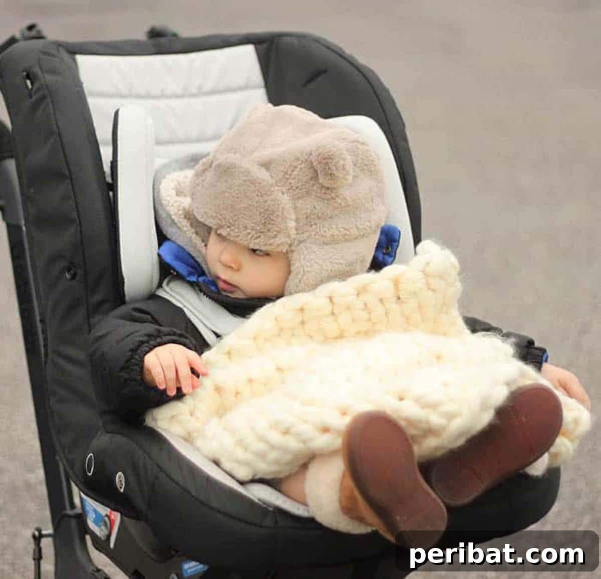 38 Adorable Baby Blanket Knitting Patterns 5 Fast & Easy Stroller Blanket - a compact and practical knitted blanket with a simple, appealing stitch.