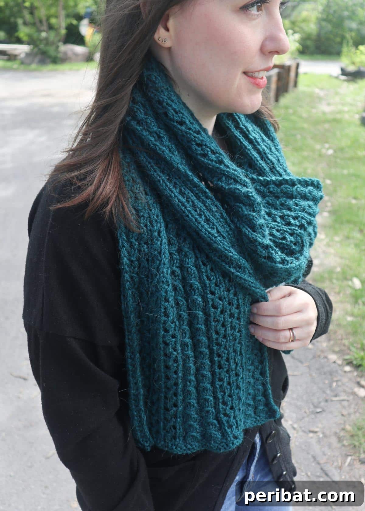 25 Inspiring Cable Knit Scarf Designs 6 Kaya’s Scarf