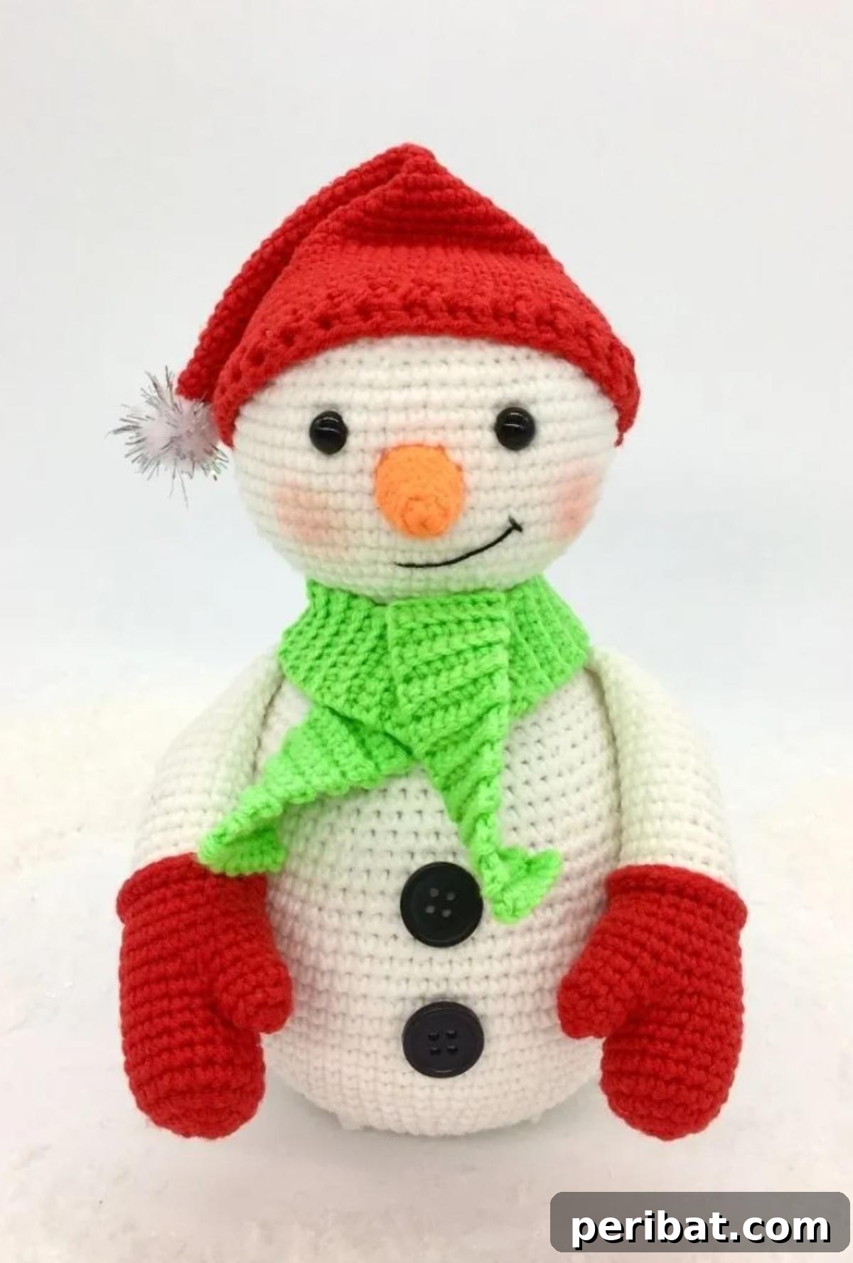 33 Cuddly Amigurumi Friends to Crochet 23 A classic crochet snowman, complete with a charming hat, carrot nose, and button eyes, ready for winter.