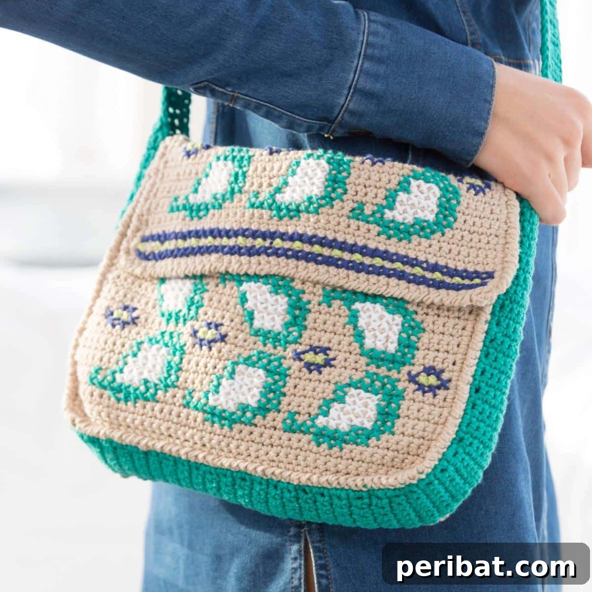 Artistic Red Heart Embellished Paisley Purse