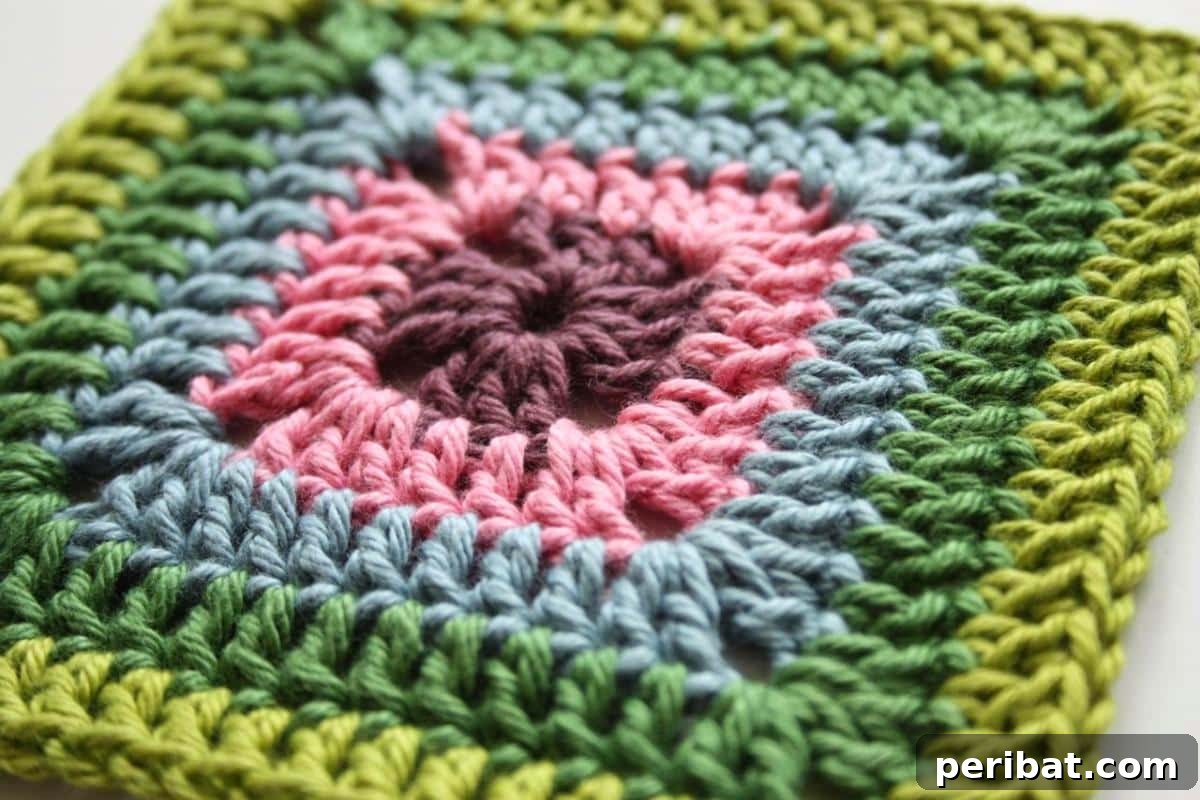 38 Creative Crochet Square Designs 36 A well-crafted solid granny square, a versatile staple in crochet.