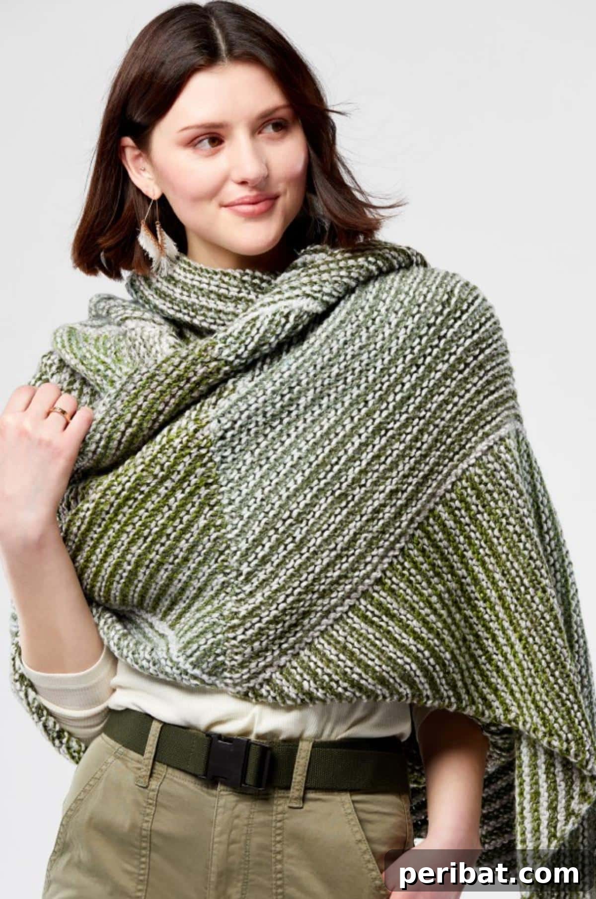 Knit Stunning Shawls: 34 Free Patterns and How-To Guides 22 Modular Motif Wrap