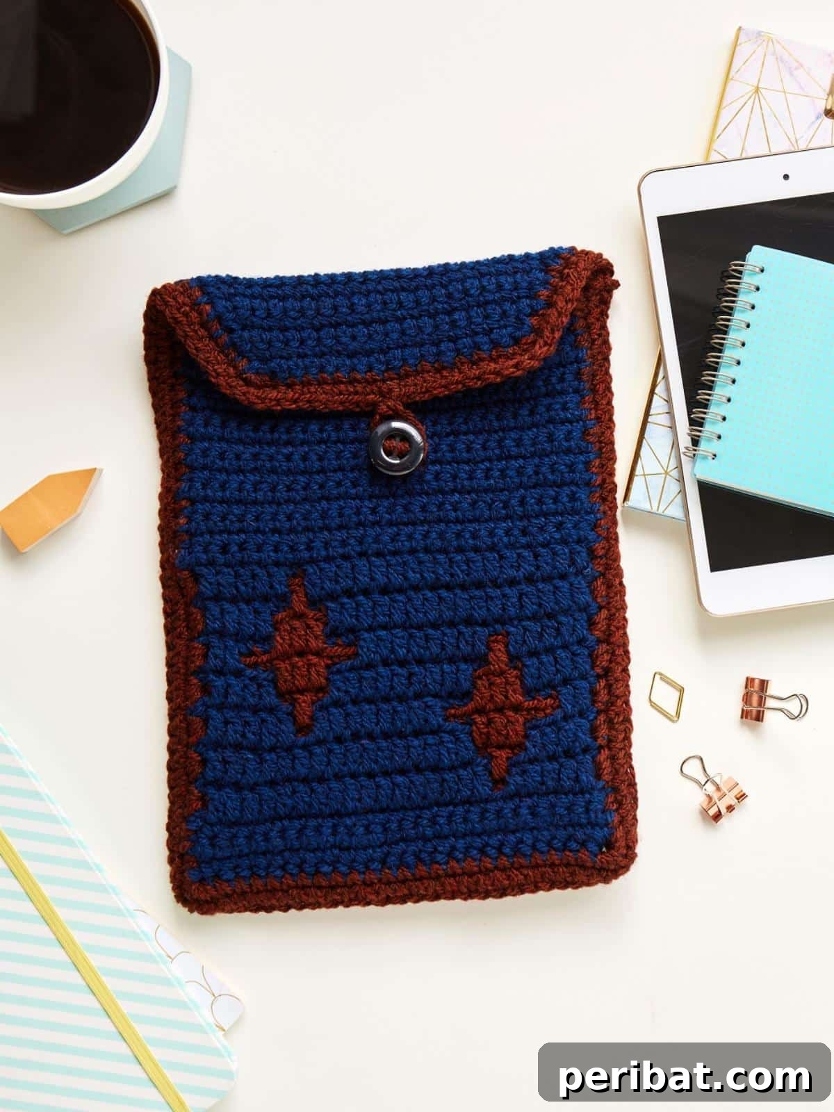 29 Creative Mosaic Crochet Patterns 13 Stardust Tablet Case - A protective and decorative tablet case featuring a beautiful stardust-inspired mosaic crochet pattern, combining function with flair.