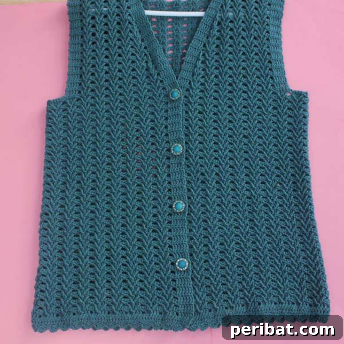 40 Chic Crochet Vest Designs 37 Crochet Women’s Cardigan Sweater Vest - A beautiful and functional pattern for experienced crocheters, combining style and coziness.