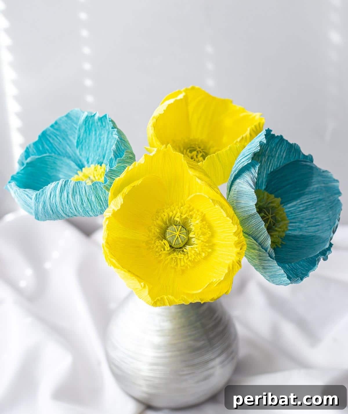 Master the Art of Crepe Paper Flowers: 25 DIY Projects 24 Vibrant Paper Poppies Artificial Wedding Flowers, perfect for transforming a wedding venue.