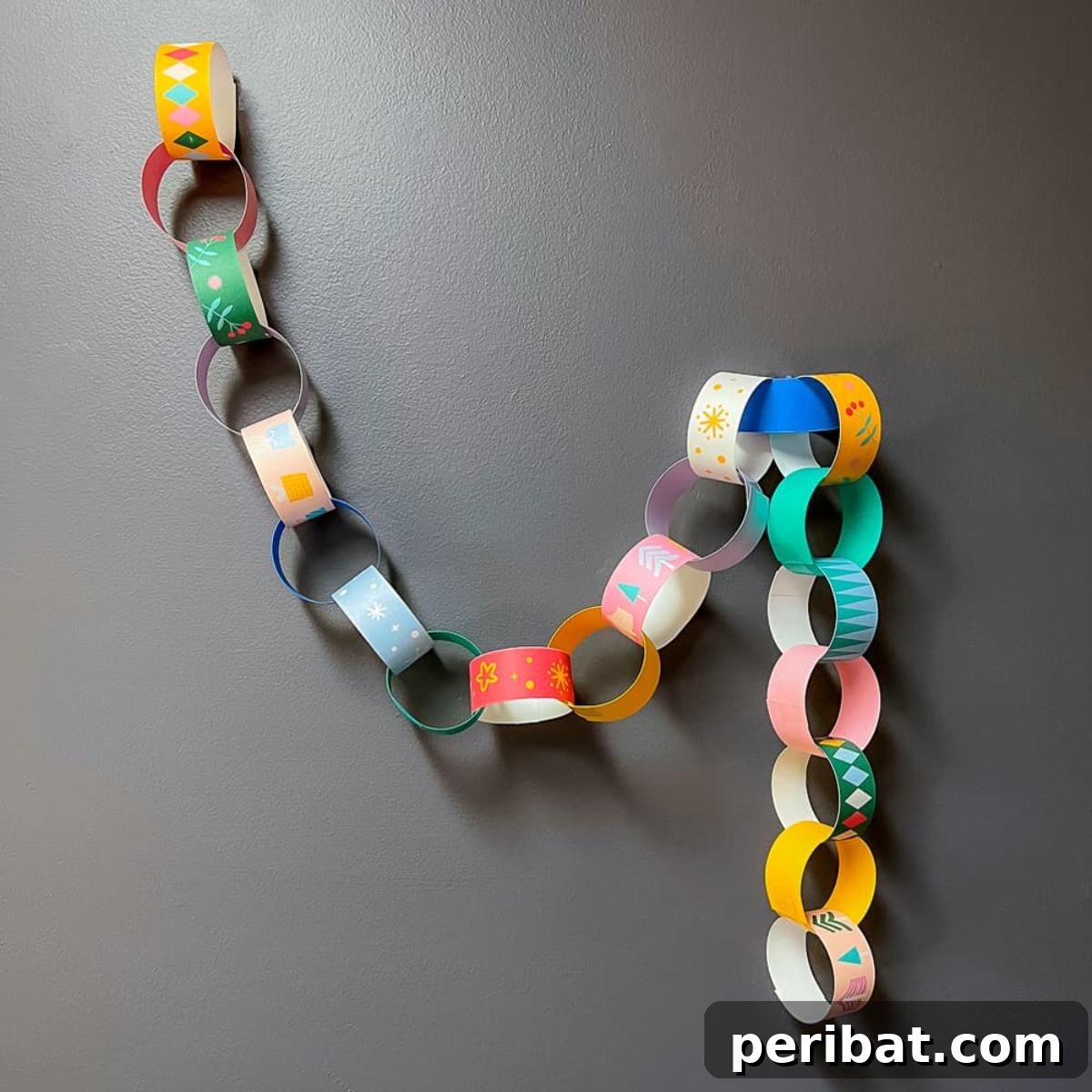 32 Fun Paper Chain Creations 21 Easy Holiday Paper Chain Countdown