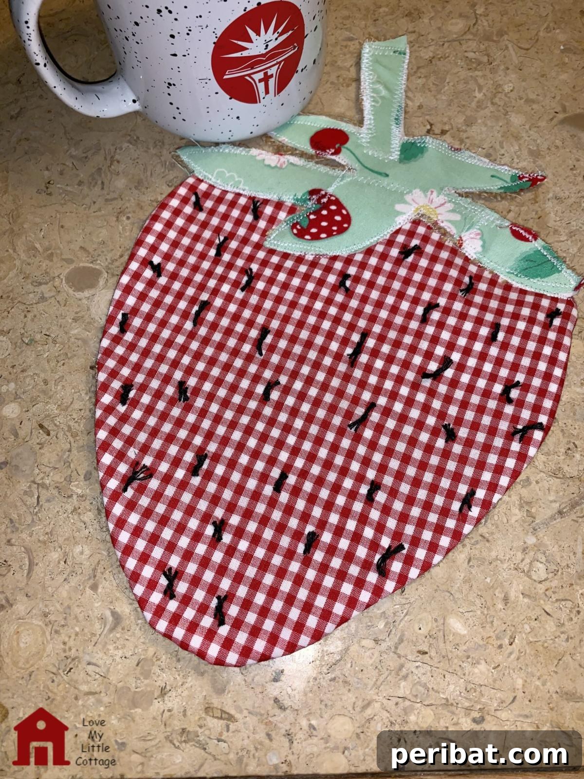 27 Sweet & Creative Strawberry Crafts 7 Hand Tacked Strawberry Mug Rug