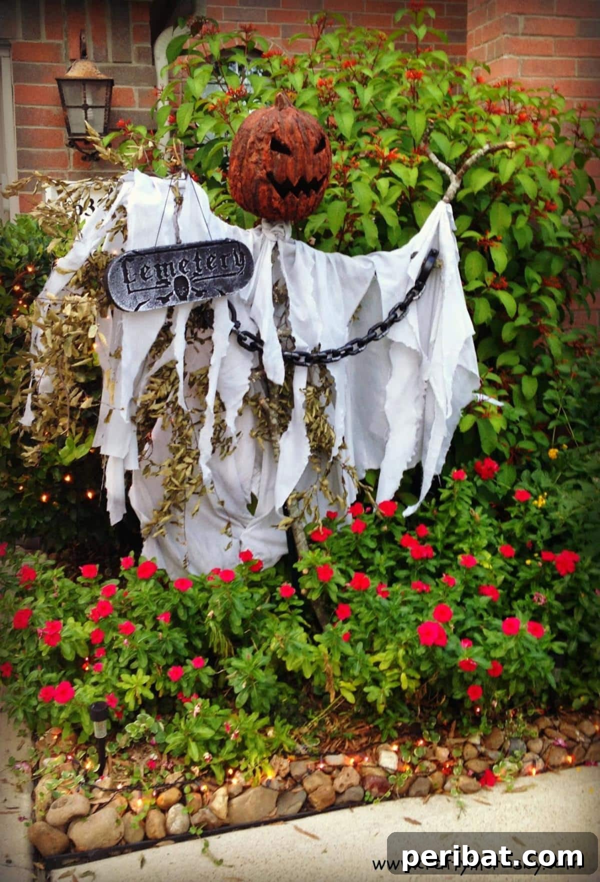 Whimsical Scarecrow Pumpkin Creations 19 Creepy Pumpkin Scarecrow
