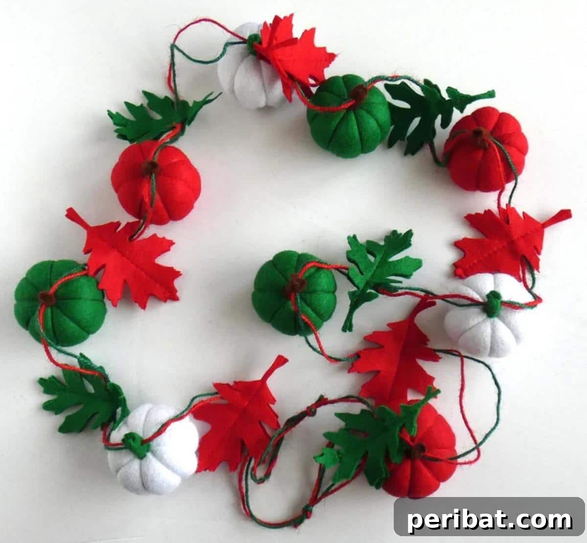 Deck the Gourds: 25 Christmas Pumpkin Painting Ideas 27 Pumpkin Garland for Fall and Christmas